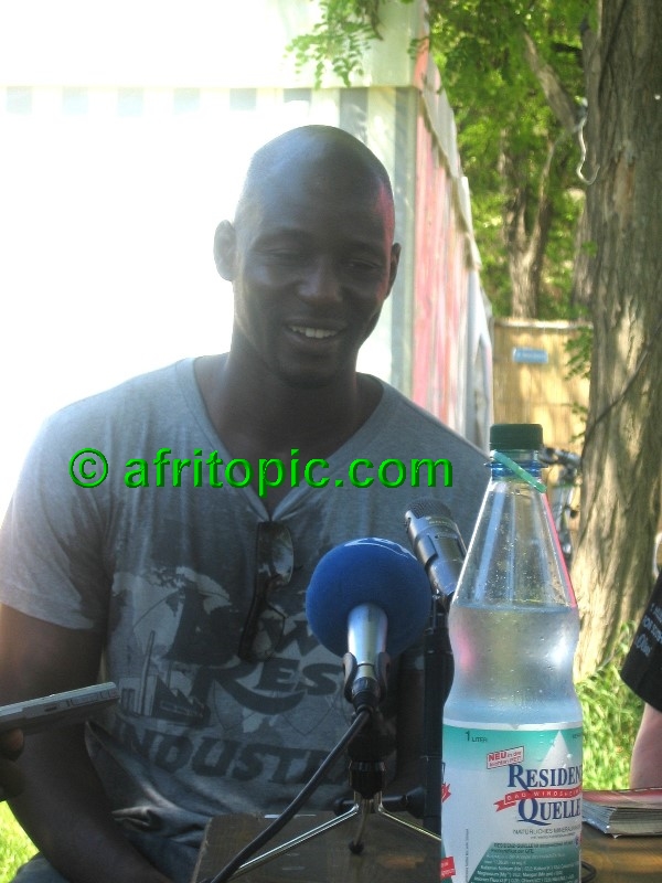 ../Images/AfricaFestival-28-29May05 101.jpg